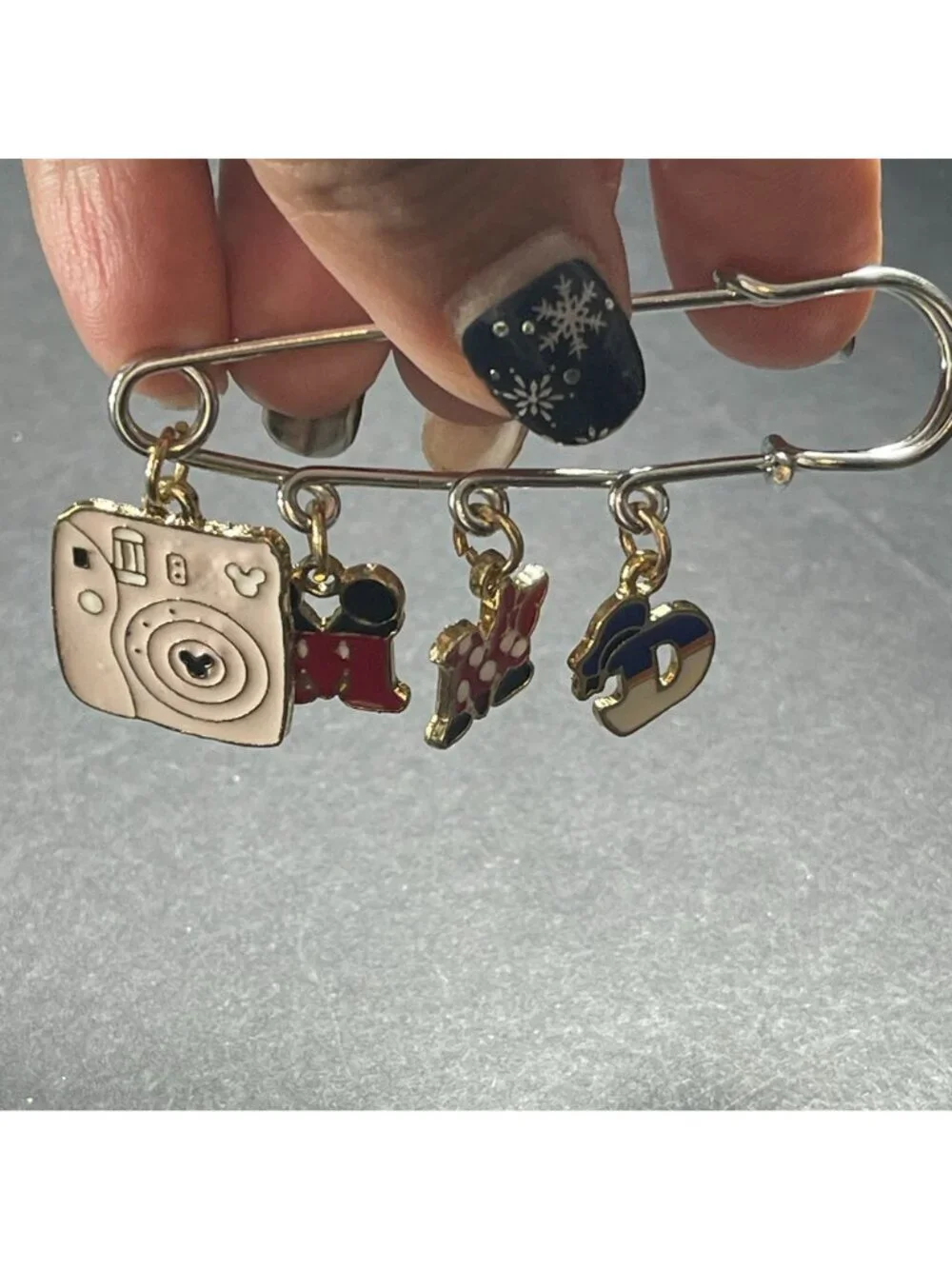 Mickey Minnie Mouse Lapel Pin Donald Duck Safety Pin Brooch Jewelry Accessories